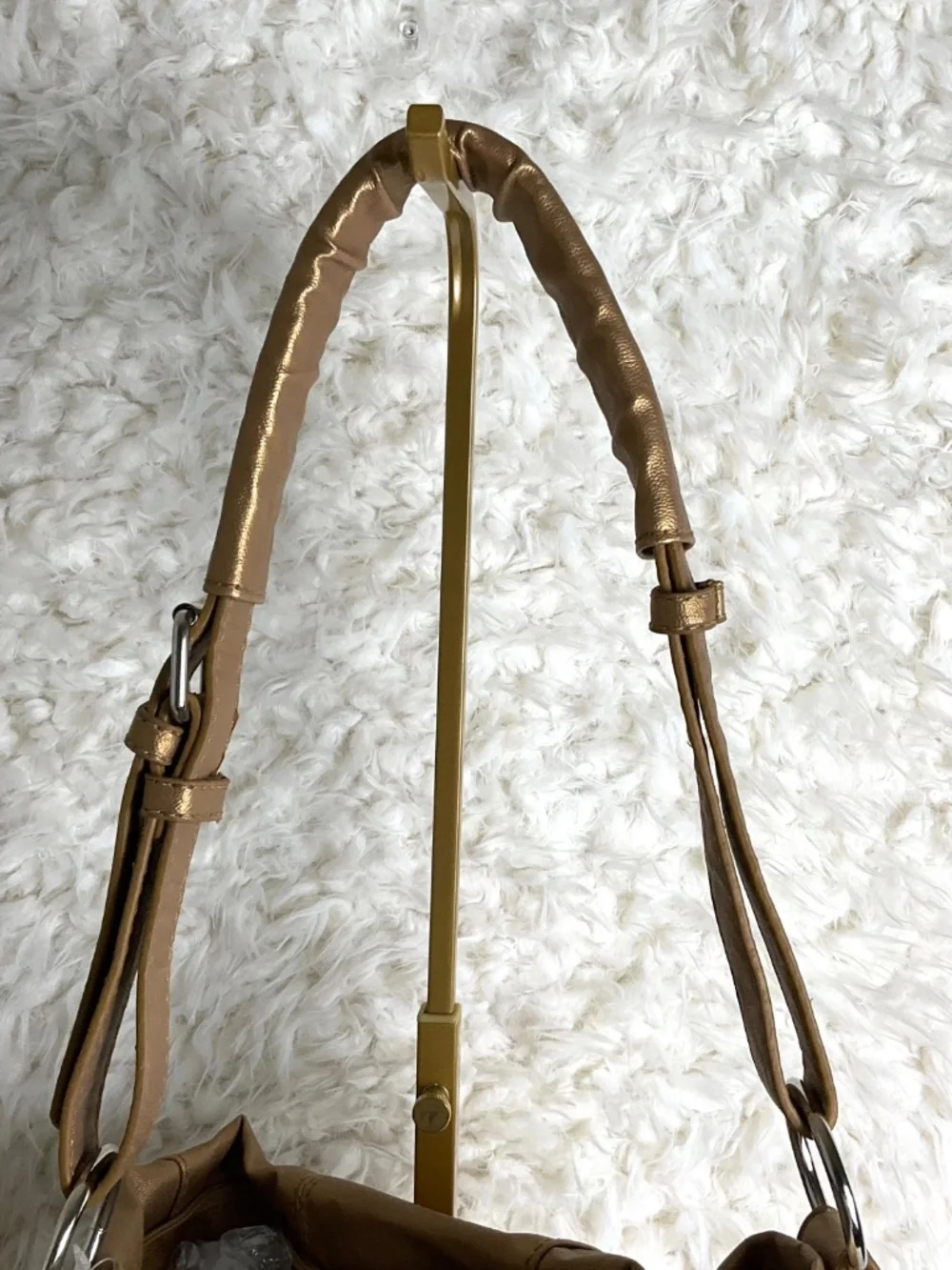 BUENO GOLD COLLECTION WOMEN'S METALLIC HOBO BAG~NEW!